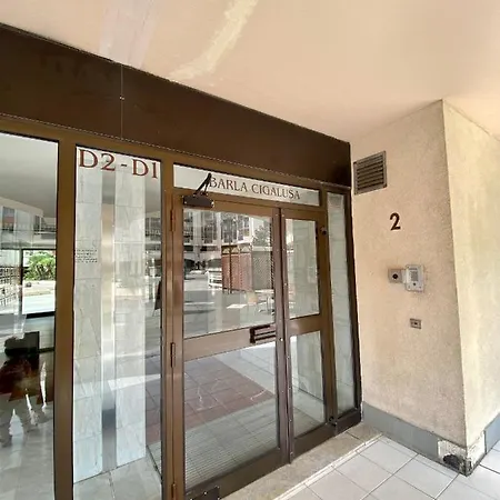 Port , 2br, 6 Guests, Walk To And Old Town Apartamento