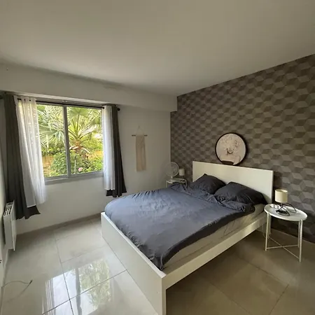 Apartamento Port , 2br, 6 Guests, Walk To And Old Town